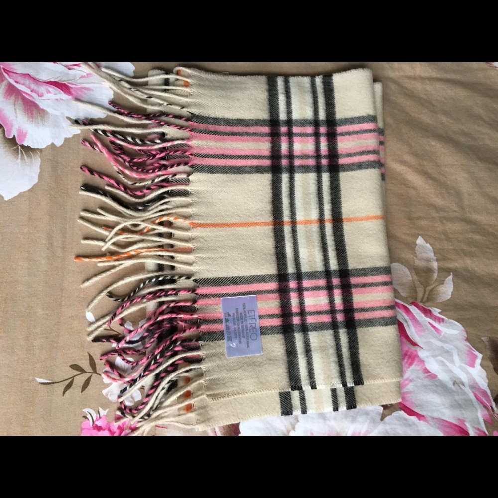 NWT Etereo Plaid Scarf - Picture 2 of 4